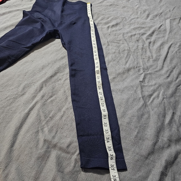 Empetua | High-Waisted Leggings - Picture 7 of 7